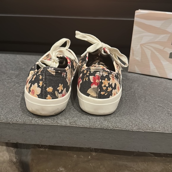 Billabong Canvas Shoes Seascape Daze Floral and Leopard Print - Picture 4 of 7